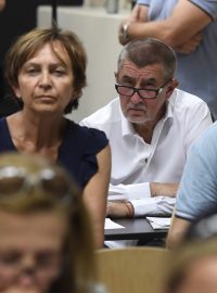 Premiér Andrej Babiš na nedělní setkání bývalých klientů zkrachovalého H-Systemu, členů bytového družstva Svatopluk.