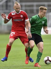 Vyrovnání na 3:3 připravil v závěru zápasu Jan Matoušek (vpravo)