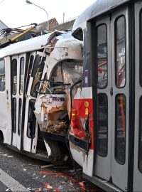 Srážka tramvají v brněnské Křížové ulici si vyžádala pět zraněných