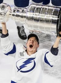 Ondřej Palát se raduje po zisku Stanley Cupu