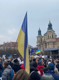 Demonstrace na Staroměstském náměstí na podporu Ukrajiny