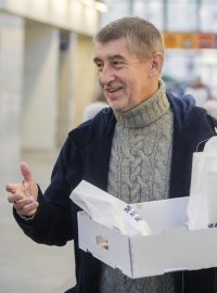 Polovinu ohlášených výdajů na kampaň na svém volebním účtu zatím vykazuje ANO. Na snímku šéf hnutí Andrej Babiš během předvolební kampaně