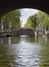 Vodní kanál v Amsterodamu