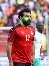 Mohamed Salah byl během utkání kvalifikace na mistrovství světa neustále oslňován lasery.