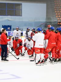 Ženská hokejová reprezentace na tréninku