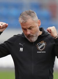 Trenér Baníku Ostrava Pavel Hapal při premiérovém vítězství