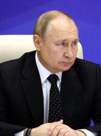 Putin strávil den na velitelství ruských invazních vojsk na Ukrajinu. Rusko do sousední země vpadlo 24. února