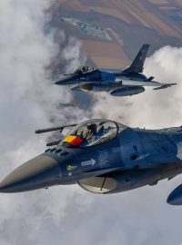 Stíhačky F-16 rumunského letectva