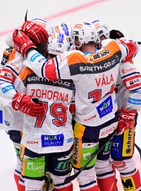 Hokejisté favorizovaných Pardubic vstoupili do nového ročníku extraligy vítězstvím a v utkání 1. kola přehráli Litvínov 5:1