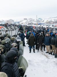 Tisíce lidí ve dvacetistupňovém mrazu protestovaly proti odsouzení aktivisty Faila Alsynova