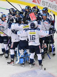 Hokejisté Liberce vyhráli rozhodující páté utkání předkola play off extraligy doma nad Olomoucí 4:1 a dovršili obrat v sérii z 0:2 na 3:2 na zápasy