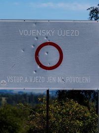Za ceduli ani krok, varuje rozstřílená značka