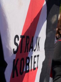 Demonstrace ve Varšavě na podporu legalizace potratů