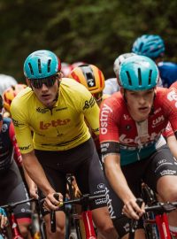 Peloton závodníků během West Bohemia Tour 2024