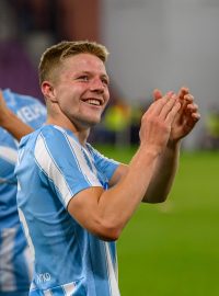 Lukáš Červ, Jan Kopic a Václav Jemelka slaví gól do sítě skotských Hearts