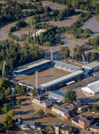 Pohled na zatopený fotbalový stadion SFC Opava