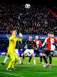 Fotbalisté Sparty čtyřikrát inkasovali na stadionu Feyenoordu a vzdálil se jim postup v Lize mistrů