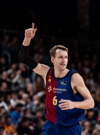 Basketbalista Jan Veselý v dresu Barcelony