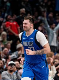 Slovinský rozehrávač Luka Dončić v dresu Dallasu Mavericks