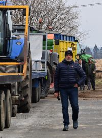 Zemědělci z Karlovarského kraje protestovali mezi Poustkou a hraničním přechodem Pomezí na Chebsku