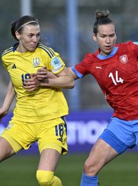 Zleva Kateryna Korsunová z Ukrajiny a Michaela Khýrová z Česka