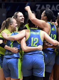 Basketbalistky ZVVZ USK Praha po triumfu v Eurolize