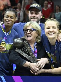 Trenérka Natália Hejková ovládla basketbalovou Euroligu pošesté v kariéře