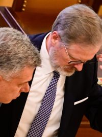 Pavel Blažek (vlevo) a Petr Fiala ve Sněmovně