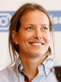 Barbora Strýcová na tiskové konferenci