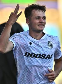 Denis Višinský slaví třetí gól do sítě Mladé Boleslavi