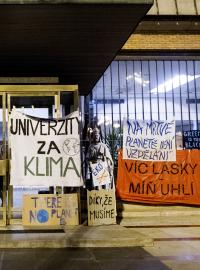 Rektorát Univerzity Karlovy, 14.11. odpoledne