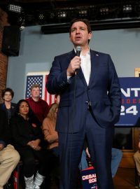 Guvernér Floridy Ron DeSantis v New Hampshire