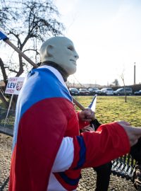 Demonstrace iniciativy Chcípl pes v den rozhodování Senátu o novele pandemického zákona.