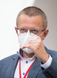 Ladislav Dušek na tiskové konferenci