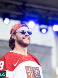 David Pastrňák při oslavě na Staroměstském náměstí (archivní foto)