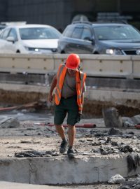 Revitalizace Václavského náměstí. Stavba nové tramvajové trati.