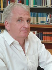 Timothy Snyder, americký historik a expert na novodobé dějiny střední a východní Evropy z Yaleovy univerzity v USA a z vídeňského Institutu pro humanitní vědy