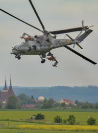 Vrtulník MI 24 Hind