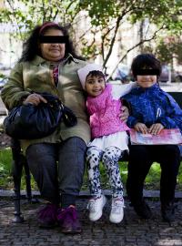 Fotograf Tomáš Princ zachytil pohřešovanou Valerii v rámci projektu Humans of Prague v dubnu 2017