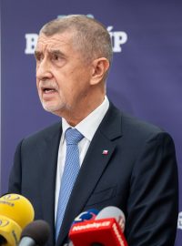 Předseda hnutí ANO Andrej Babiš na tiskové konferenci ve Sněmovně