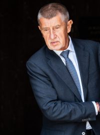 Andrej Babiš odchází z Vrchního soudu v Praze, který se zabývá kauzou Čapí hnízdo