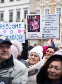 Spolek Milion chvilek uspořádal při výročí sametové revoluce demonstraci na Staroměstském náměstí