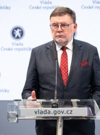 Ministr financí Zbyněk Stanjura po jednání vlády