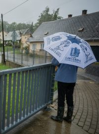 Povodně v obci Bílý potok na Frýdlantsku v neděli ráno