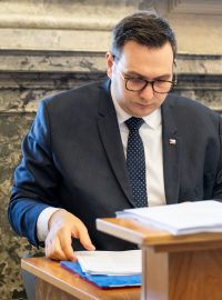 Ministr zahraničí Jan Lipavský na jednání vlády