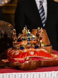 Prezident Petr Pavel při otevření komory s korunovačními klenoty